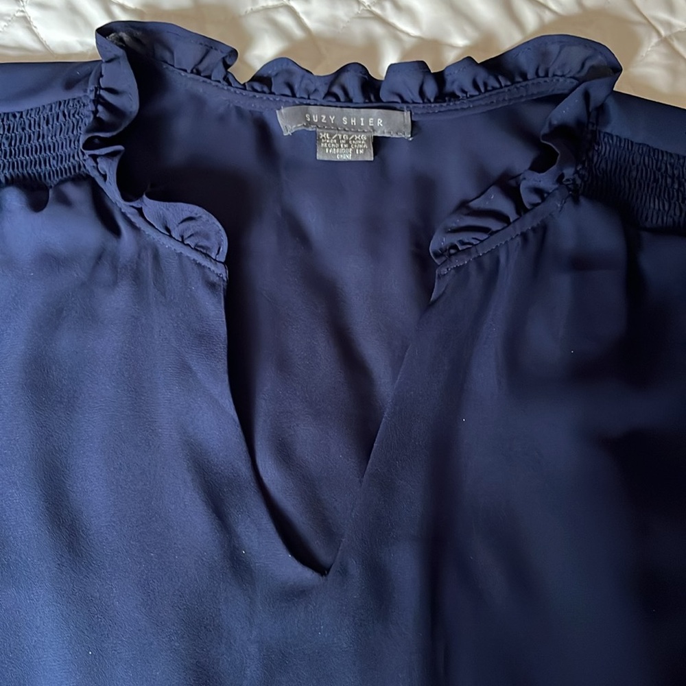 Suzy Shier Navy Blouse - Picture 5 of 9